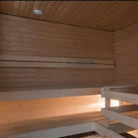 Moderni Asunto Hyvien Yhteyksien Paeaessae Apartment Kirkkonummi